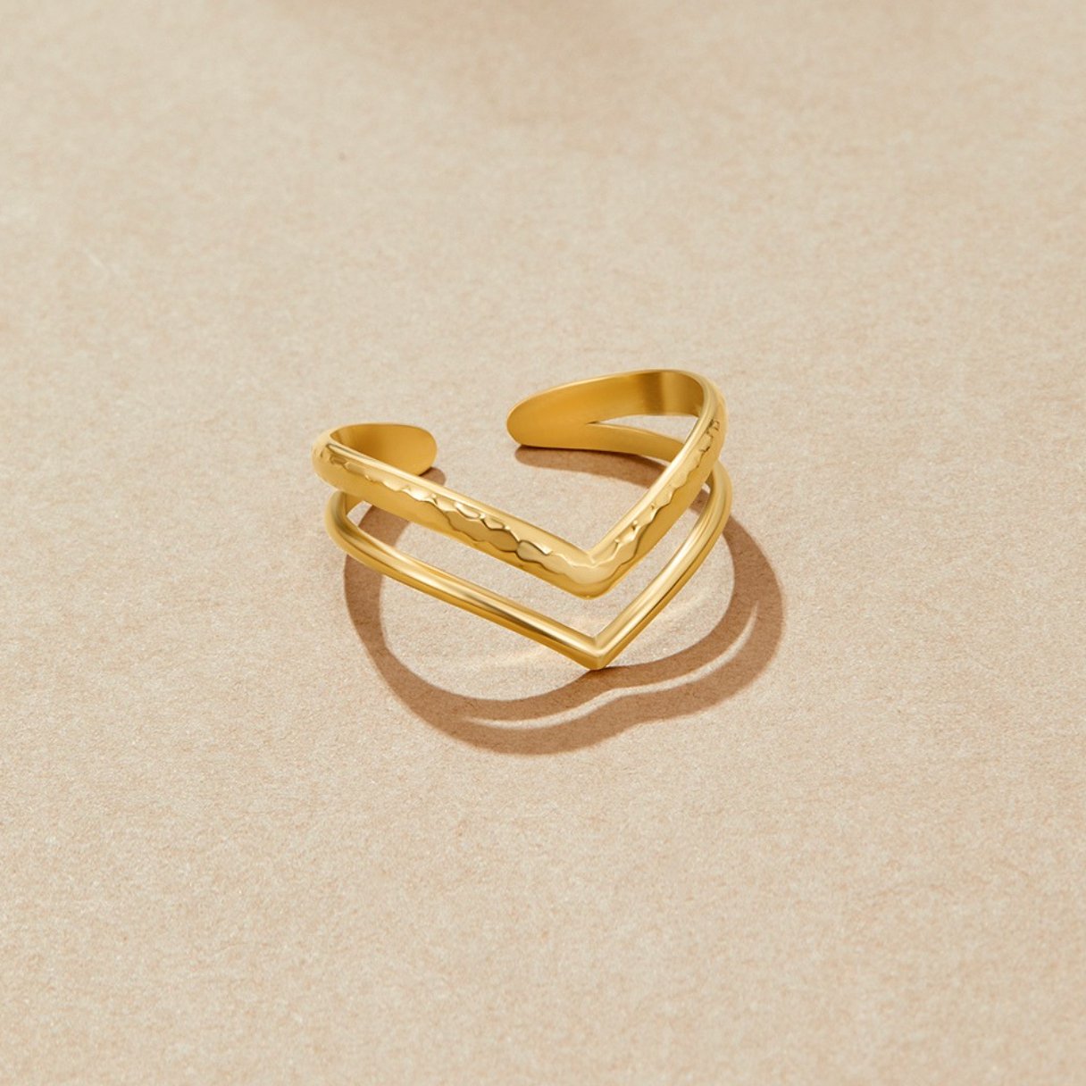 Harper – Anillo Envolvente en Capas