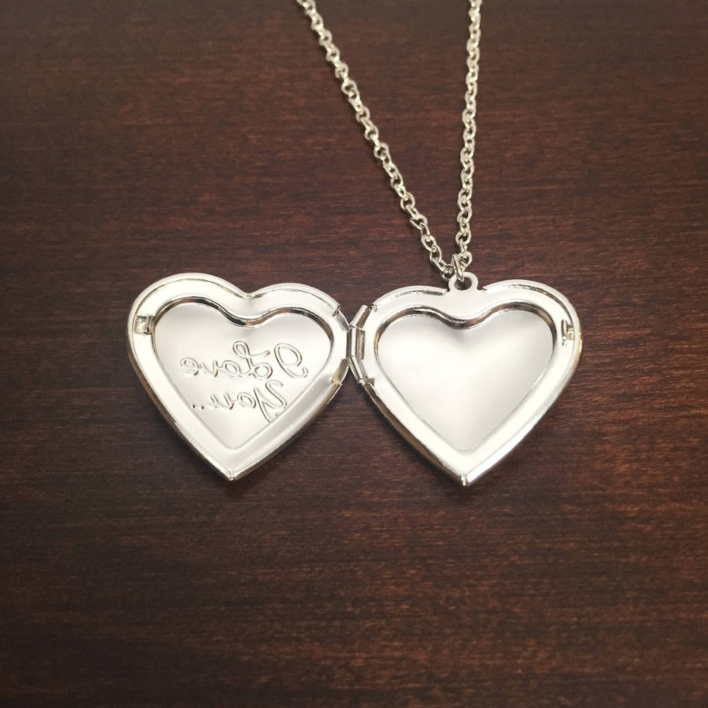 Collar con medallón de corazón - Medallón antiguo