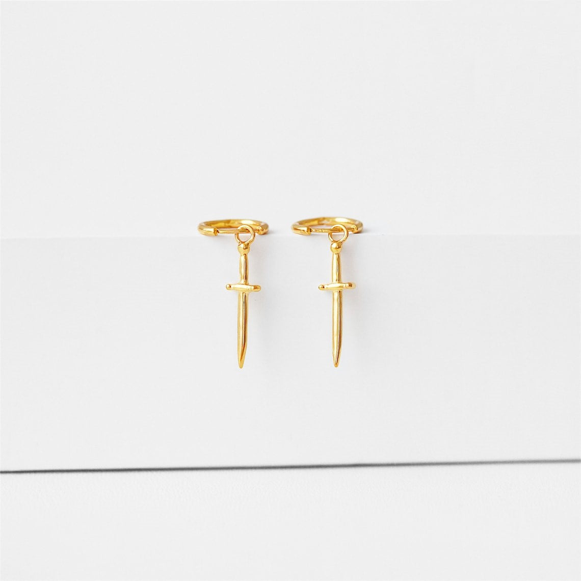 Pendientes Daga - pendientes con espadas cruzadas