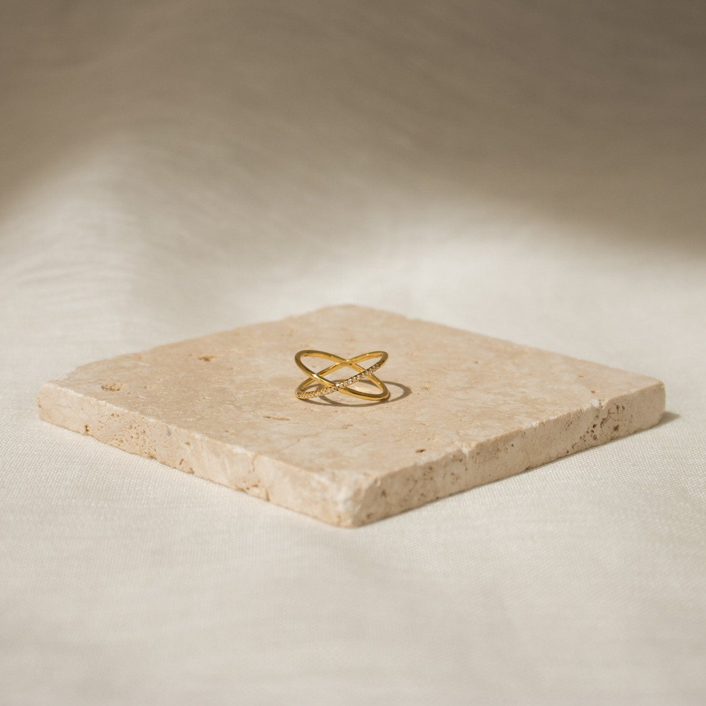 Zara – Anillo X Pavé Lujo