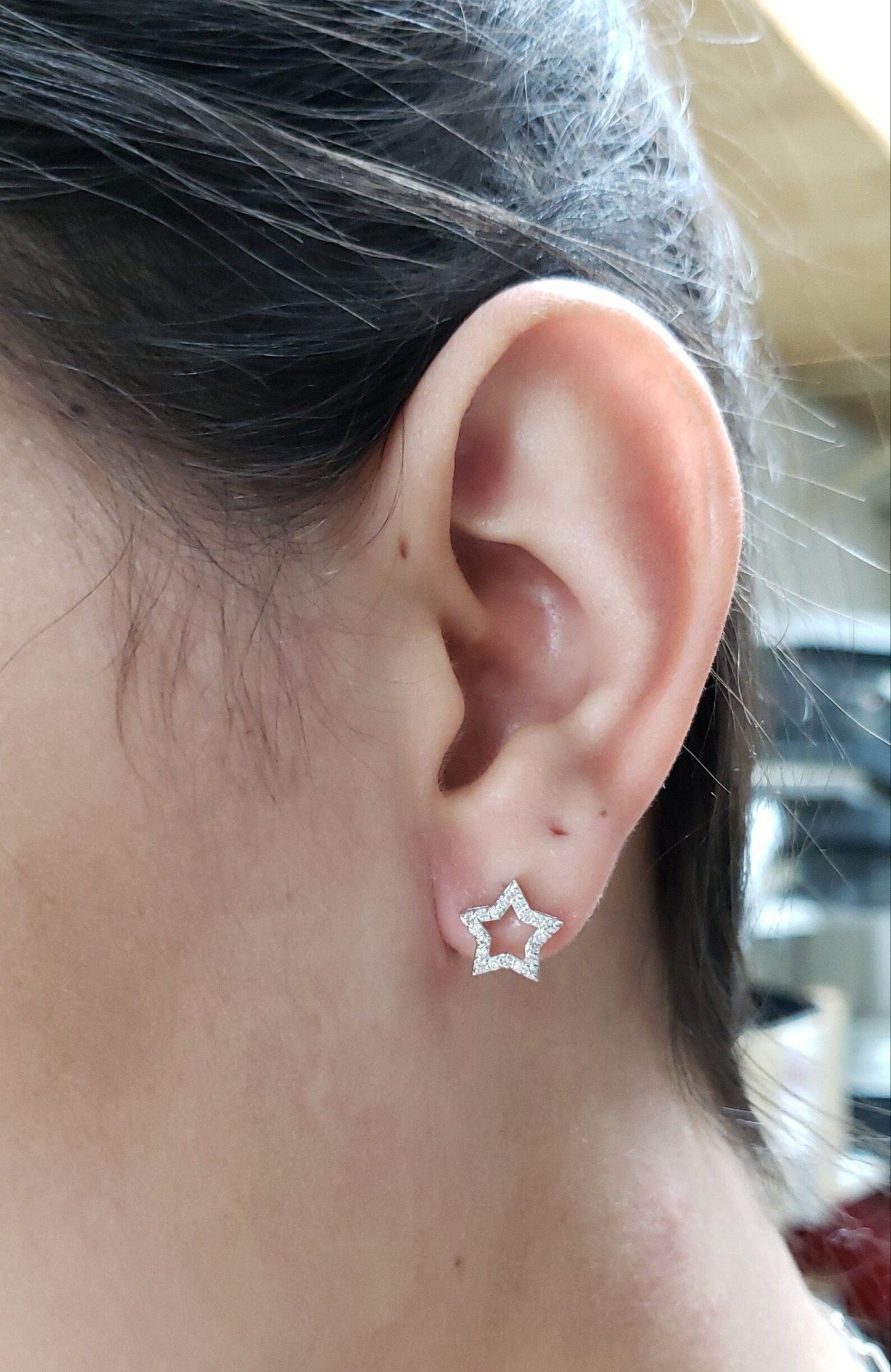 Pendientes abiertos con forma de estrella