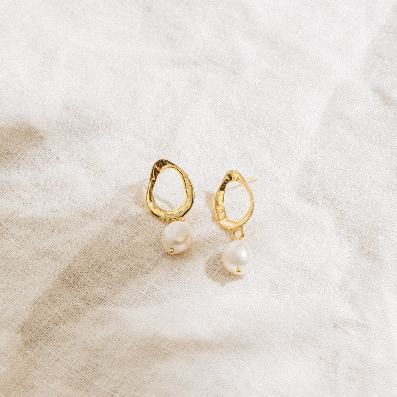 Rebecca – Pendientes Colgantes de Perlas