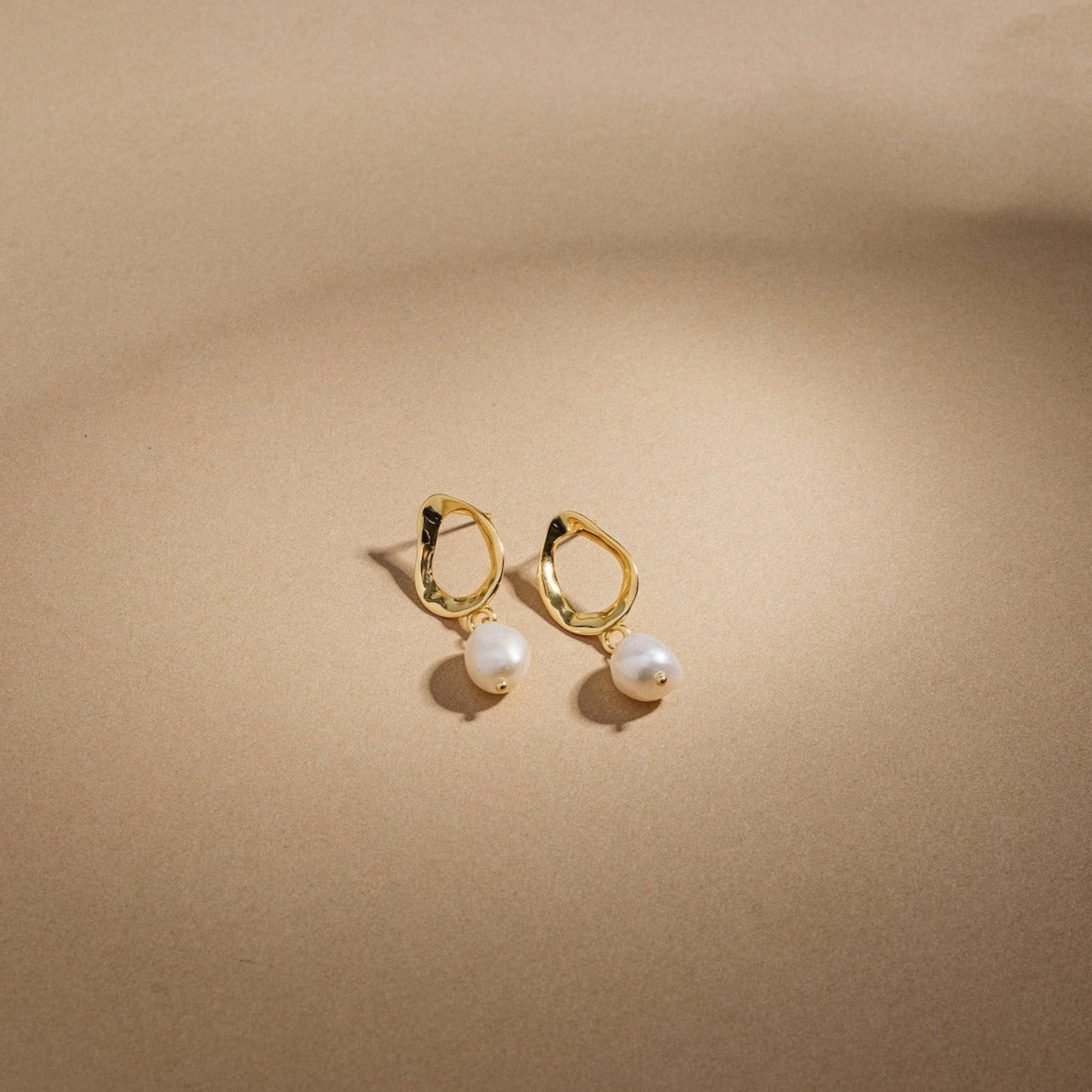 Rebecca – Pendientes Colgantes de Perlas