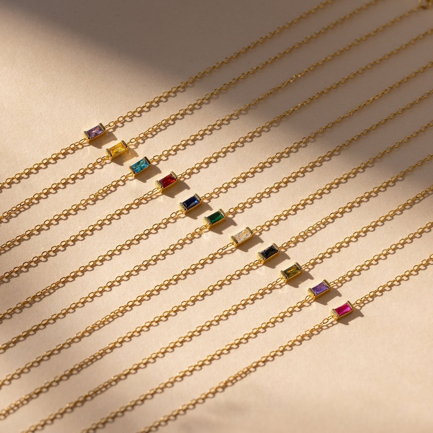 Sophie – Pulsera Baguette con Piedra de Nacimiento