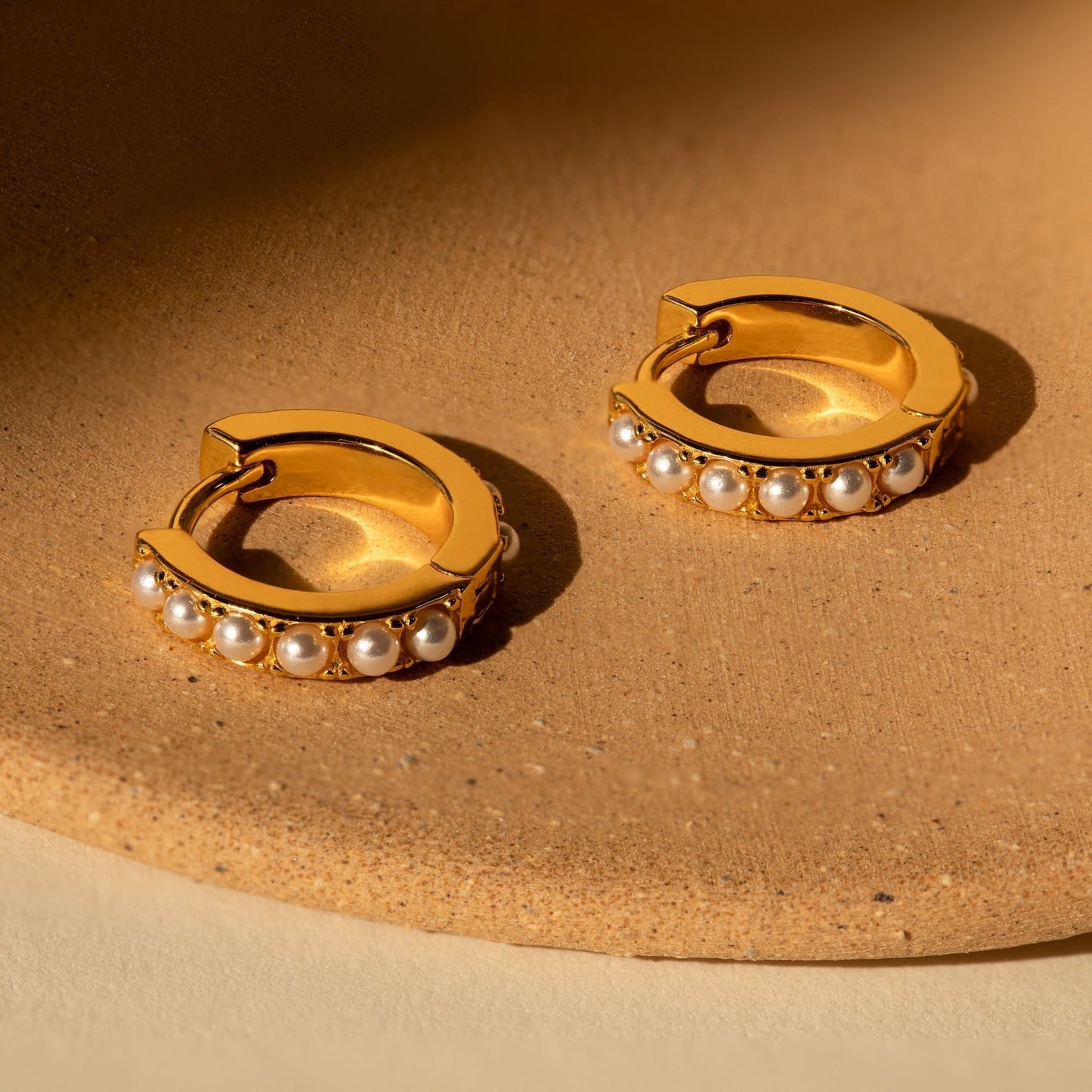 Pendientes con Perlas - Pendientes Huggies con Perlas