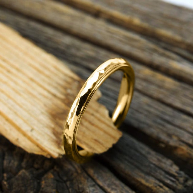 Nadia – Anillo Fidget Giratorio de Banda Martillada Delicada