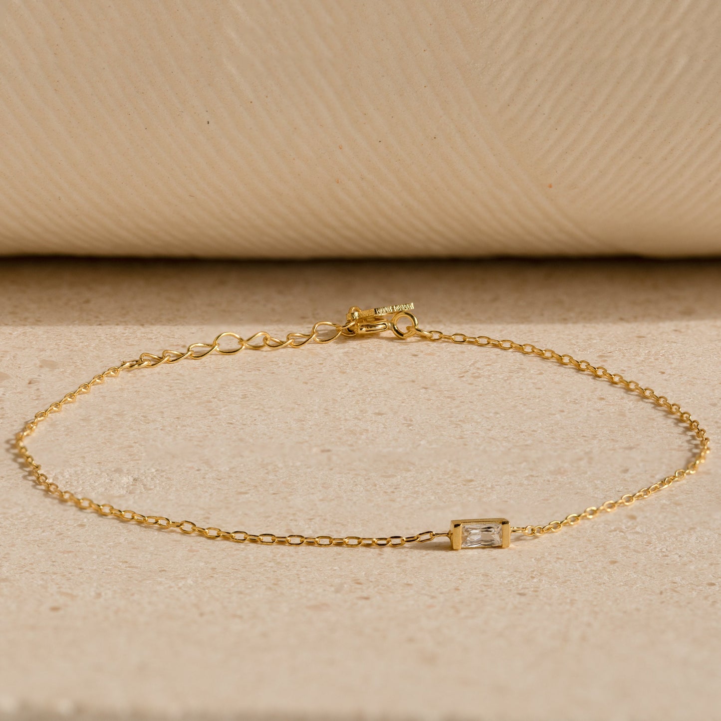 Sophie – Pulsera Baguette con Piedra de Nacimiento