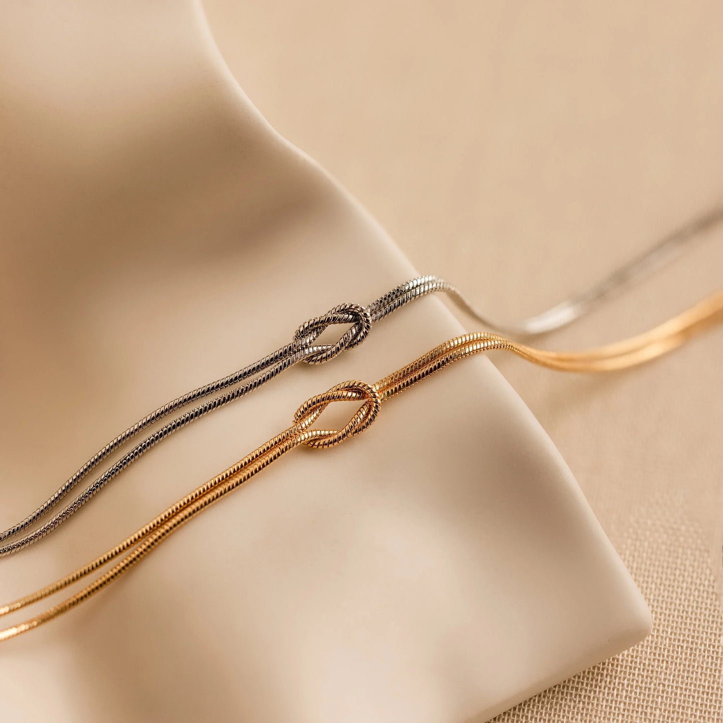 Georgia - Pulsera de Nudo de Amor