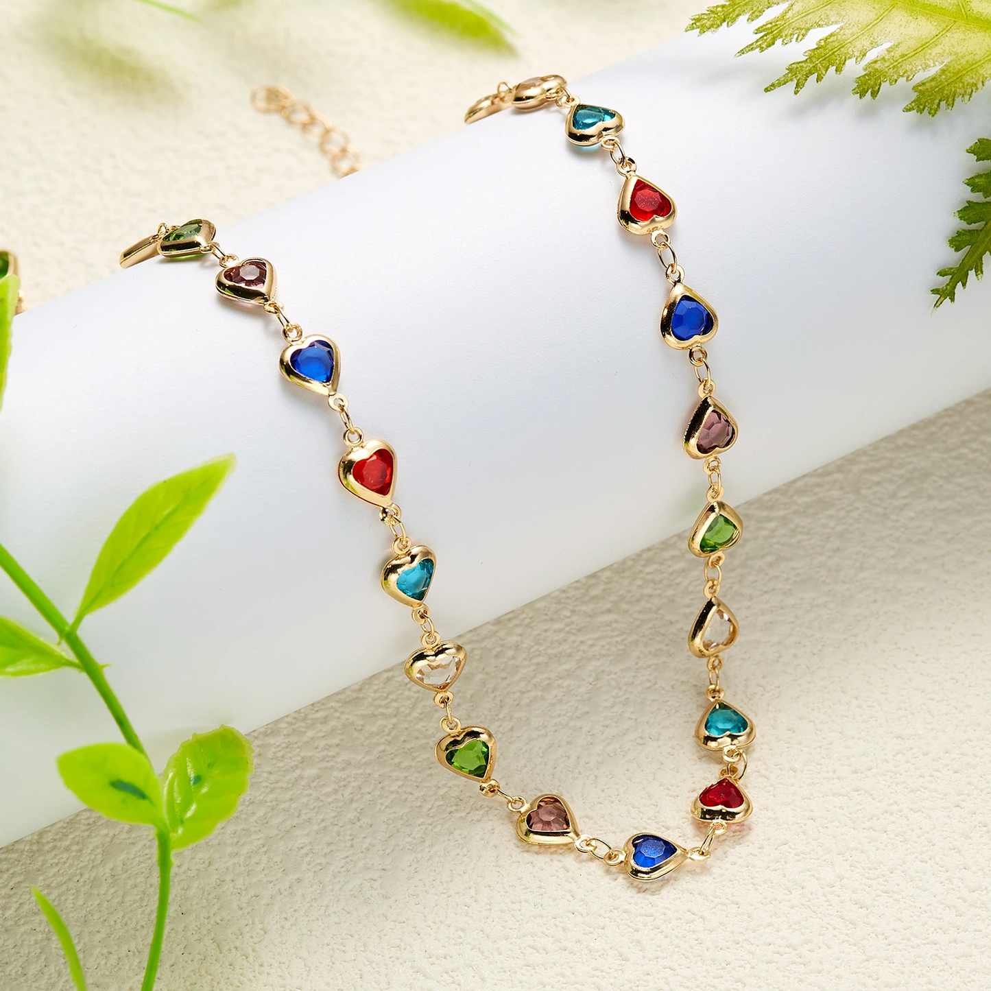 Amara – Collar de Corazones en Cristal Multicolor