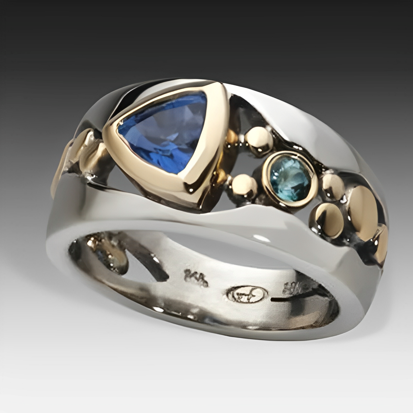 Auria – Anillo Vintage con Cristal Azul Brillante