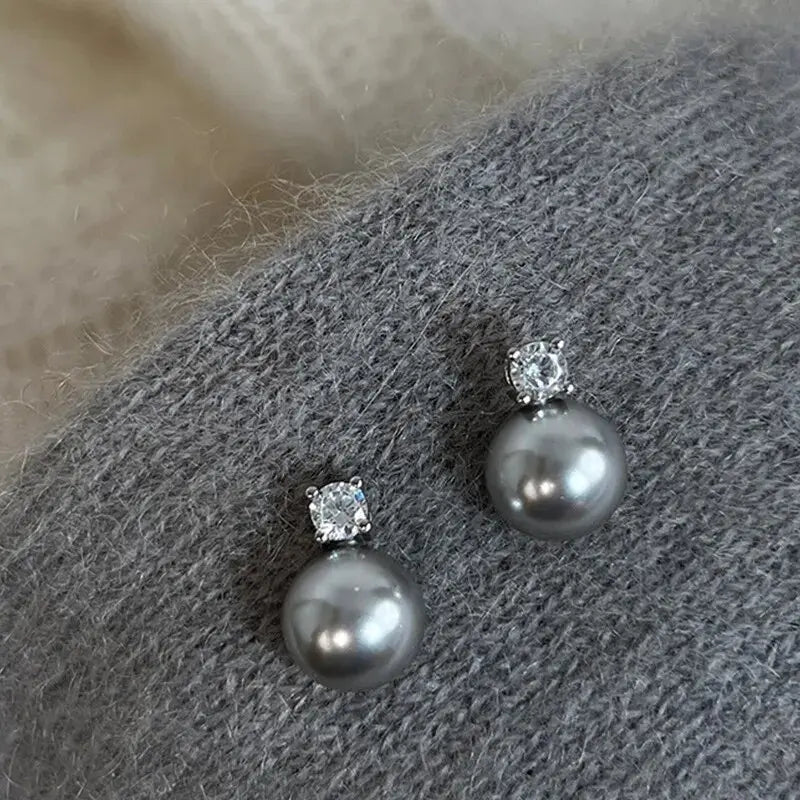 Noire – Pendientes Colgantes Atemporales con Perlas Negras