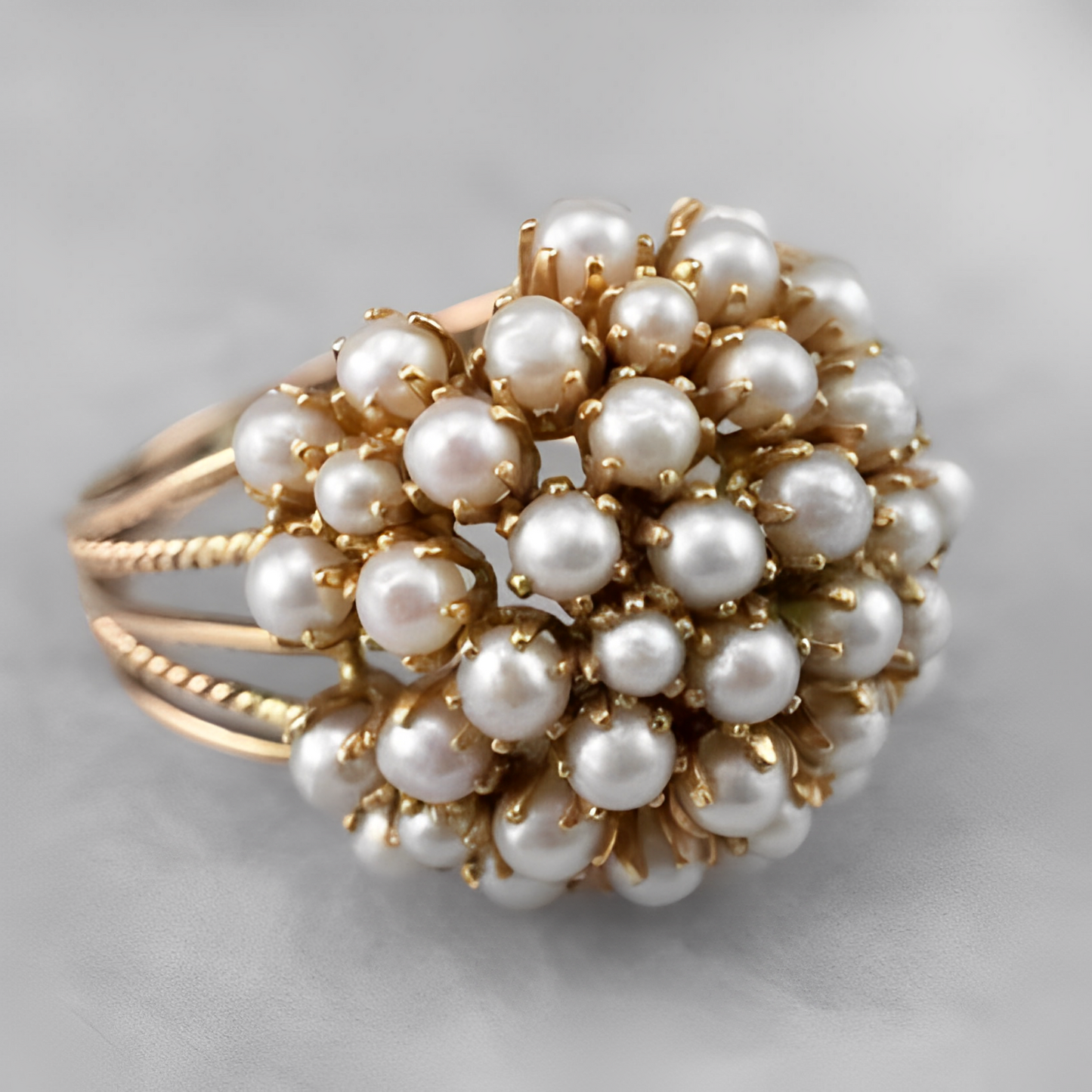 Sharnie – Anillo con Perlas Incrustadas