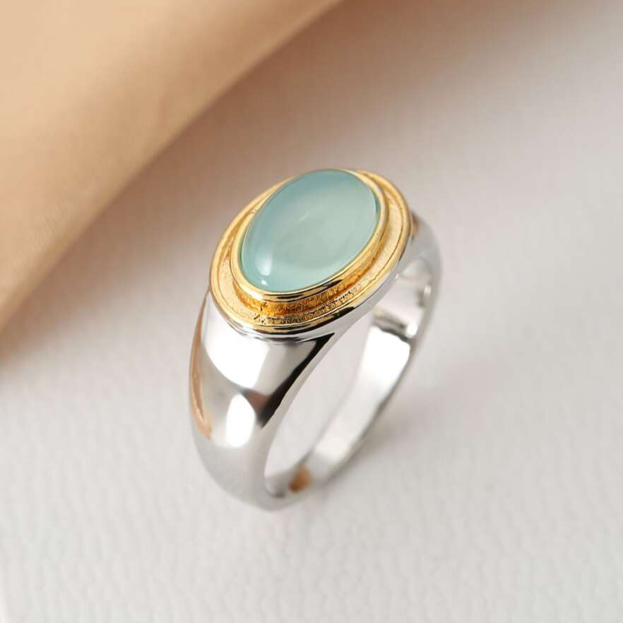 Gabi – Anillo Vintage en Piedra de Luna Verde
