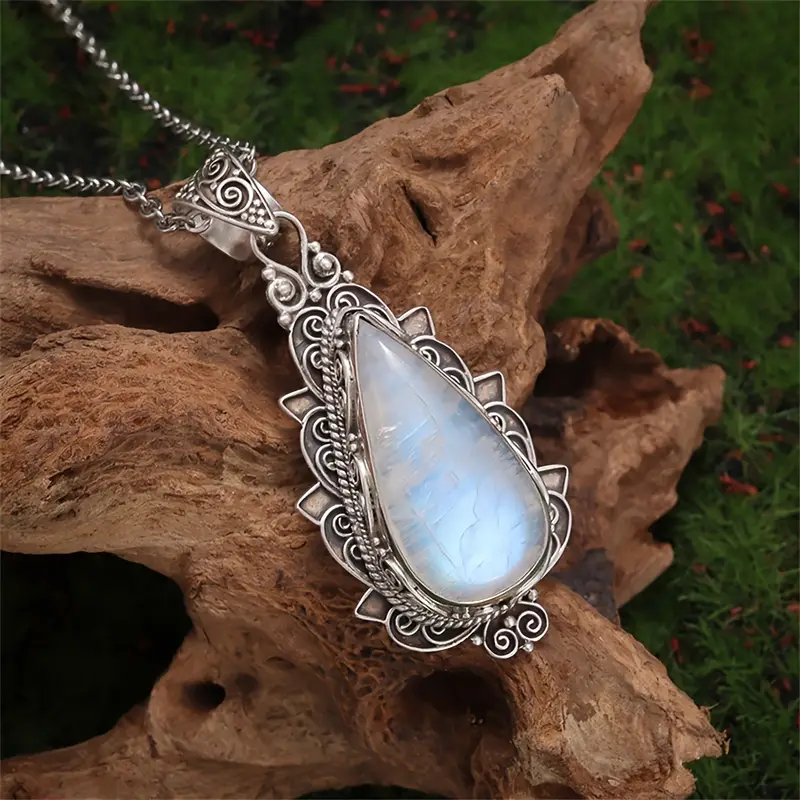 Allera – Collar Gota Piedra de Luna Estilo Retro