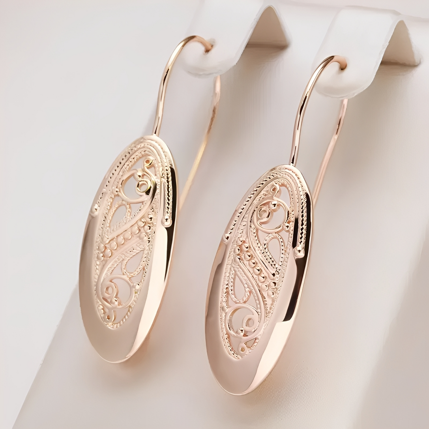 Salma – Pendientes Huecos Elegantes