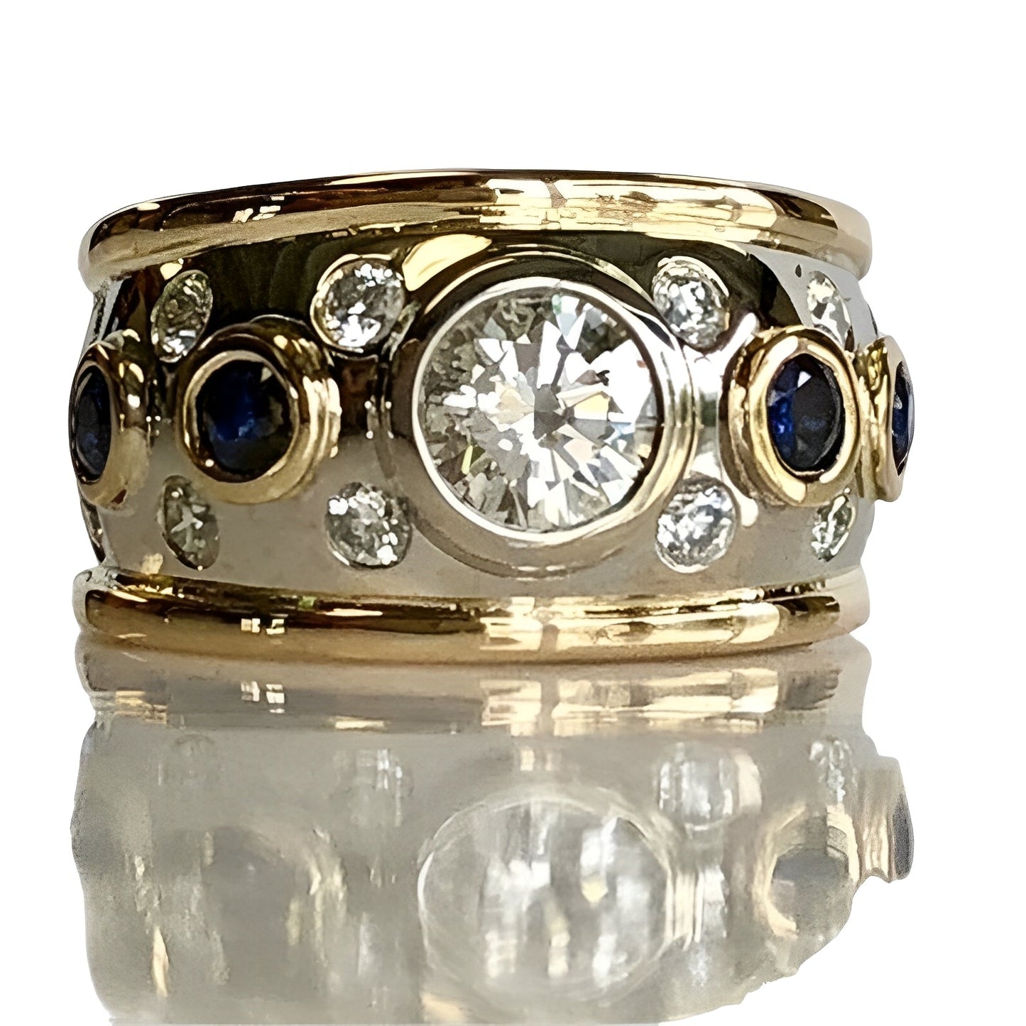 Sierra – Anillo Dorado Vintage con Circonita Incrustada