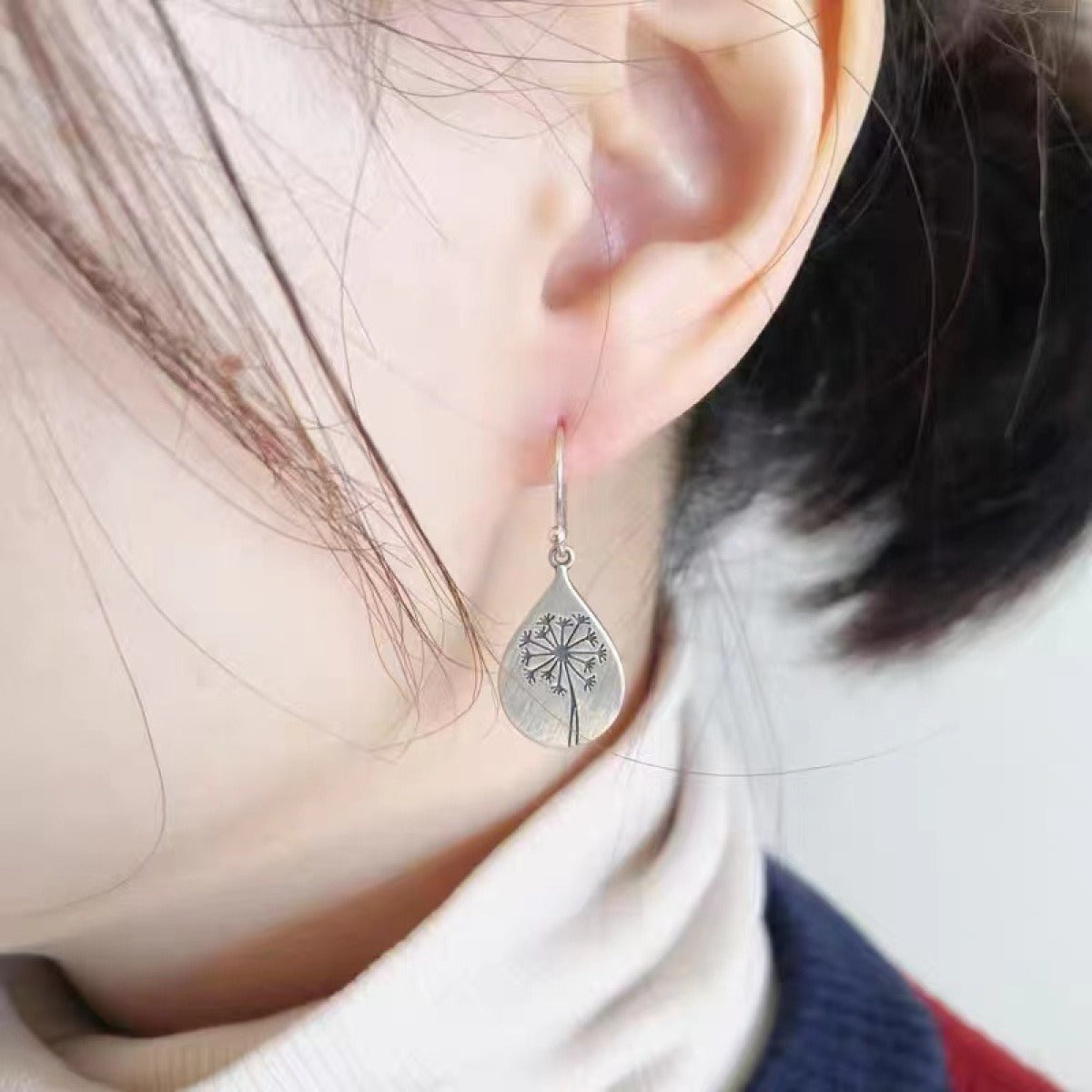 Diane – Pendientes Vintage Flor Plata