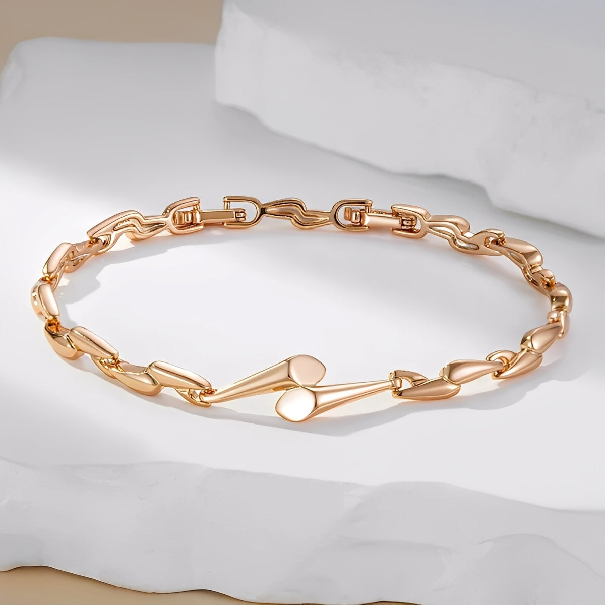 Lina – Pulsera Elegante en Oro