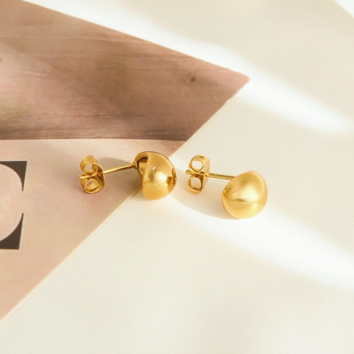 Erica – Pendientes Minimalistas de Gota