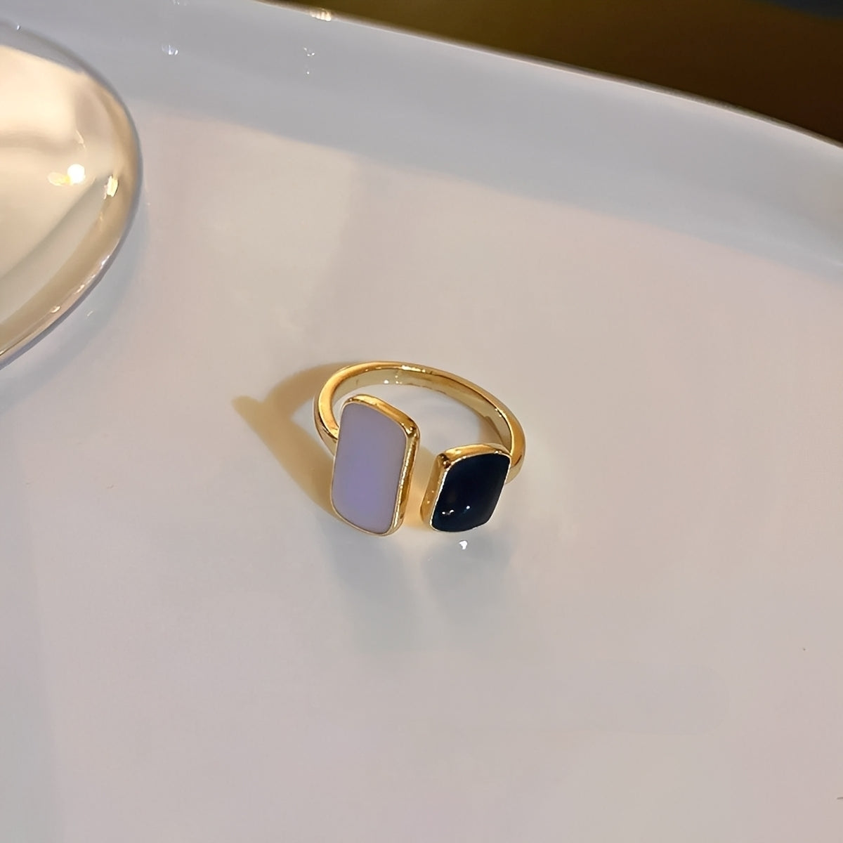Nerina – Anillo Aguamarina Envolvente