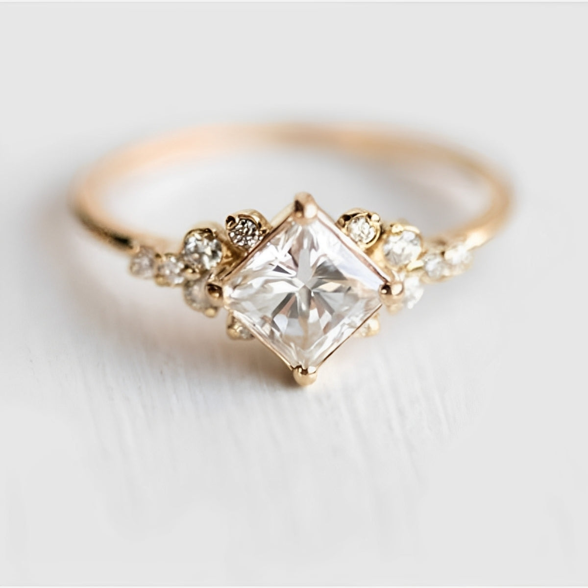 Delysian – Anillo Real de Estilo Majestuoso