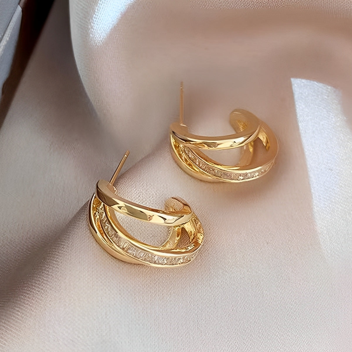 Valeria – Pendientes Triple Aro en Oro