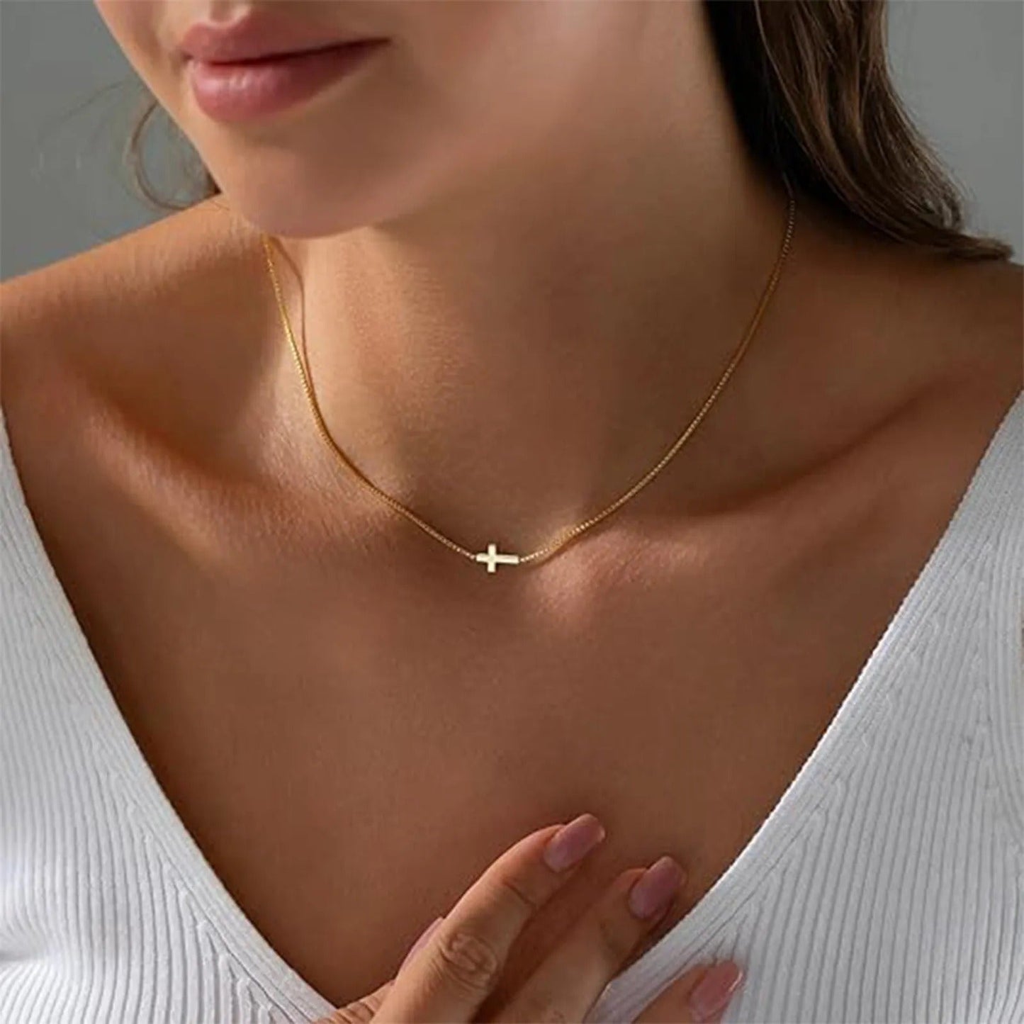 Aurora – Collar Colgante Pequeña Cruz
