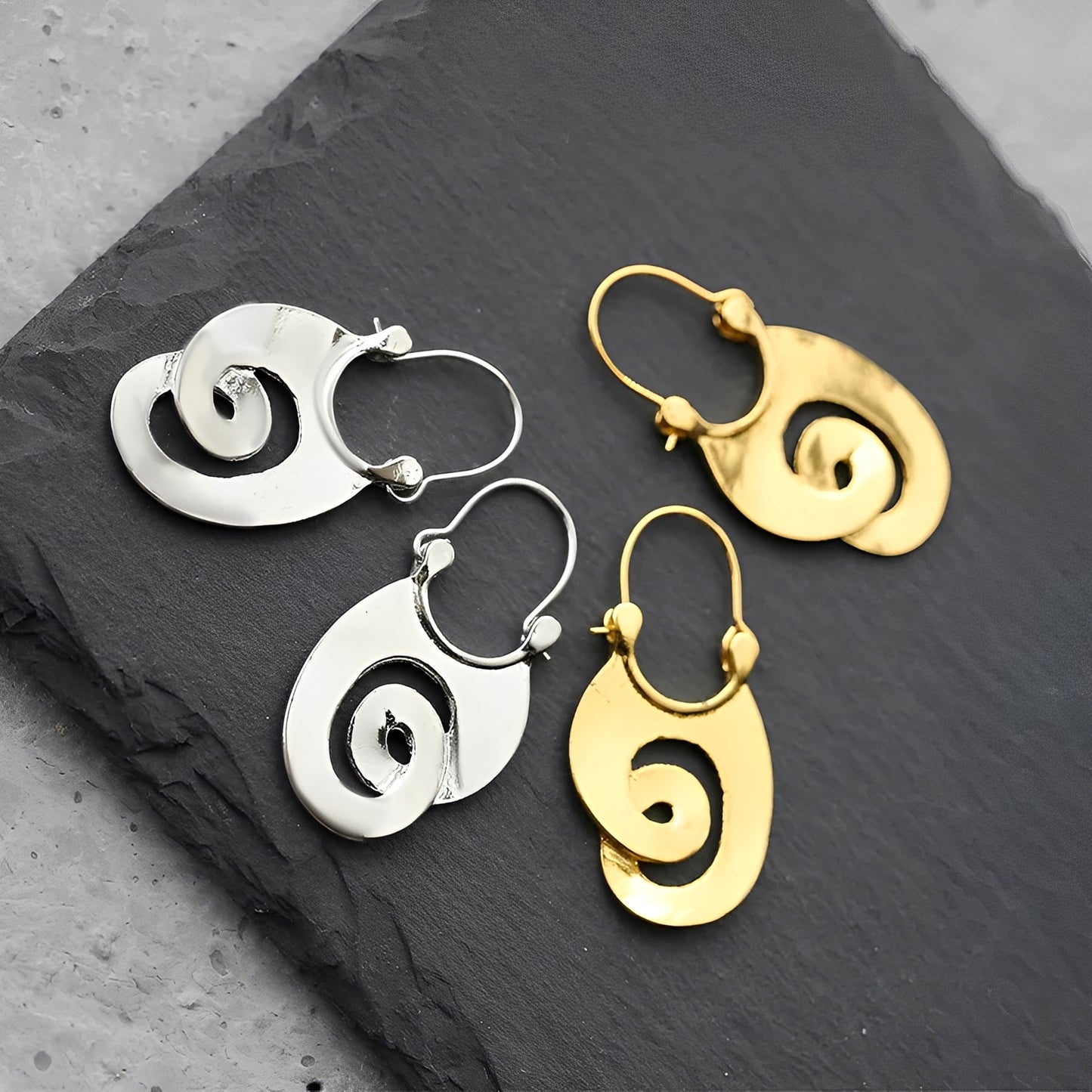 Selene – Pendientes Vintage con Diseño en Espiral