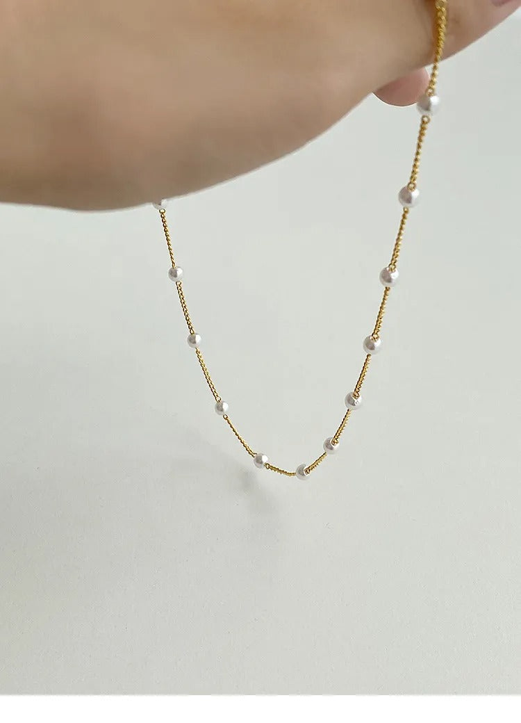 Yvaine – Collar de Perla con Acabado Dorado
