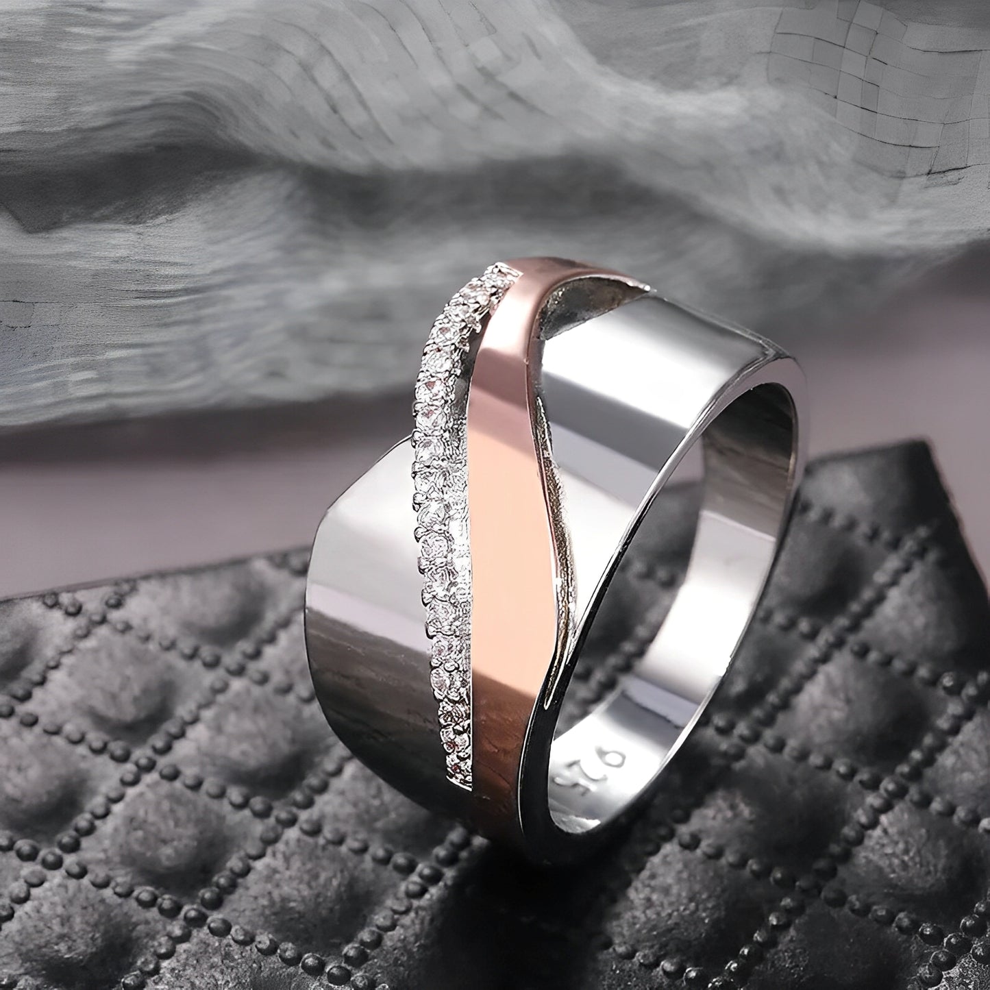 Dalia – Anillo Vintage en Oro Rosa y Plata con Circonitas