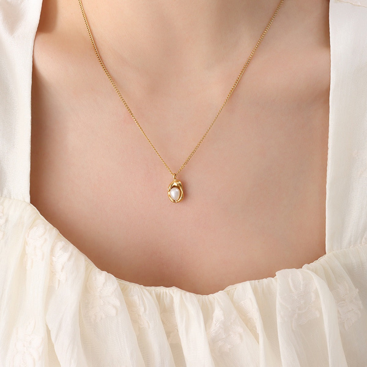 Lorena – Collar Colgante Perla Barroca Minimalista