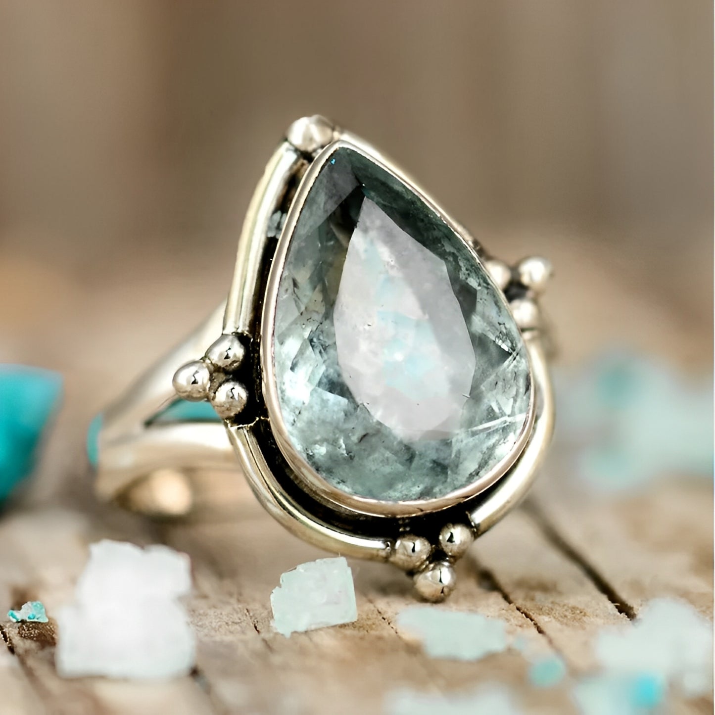Vera – Anillo Vintage con Circonita Brillante