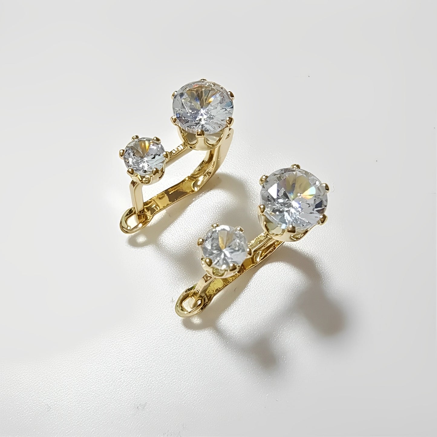 Lianne – Pendientes Vintage Dorados con Circonitas