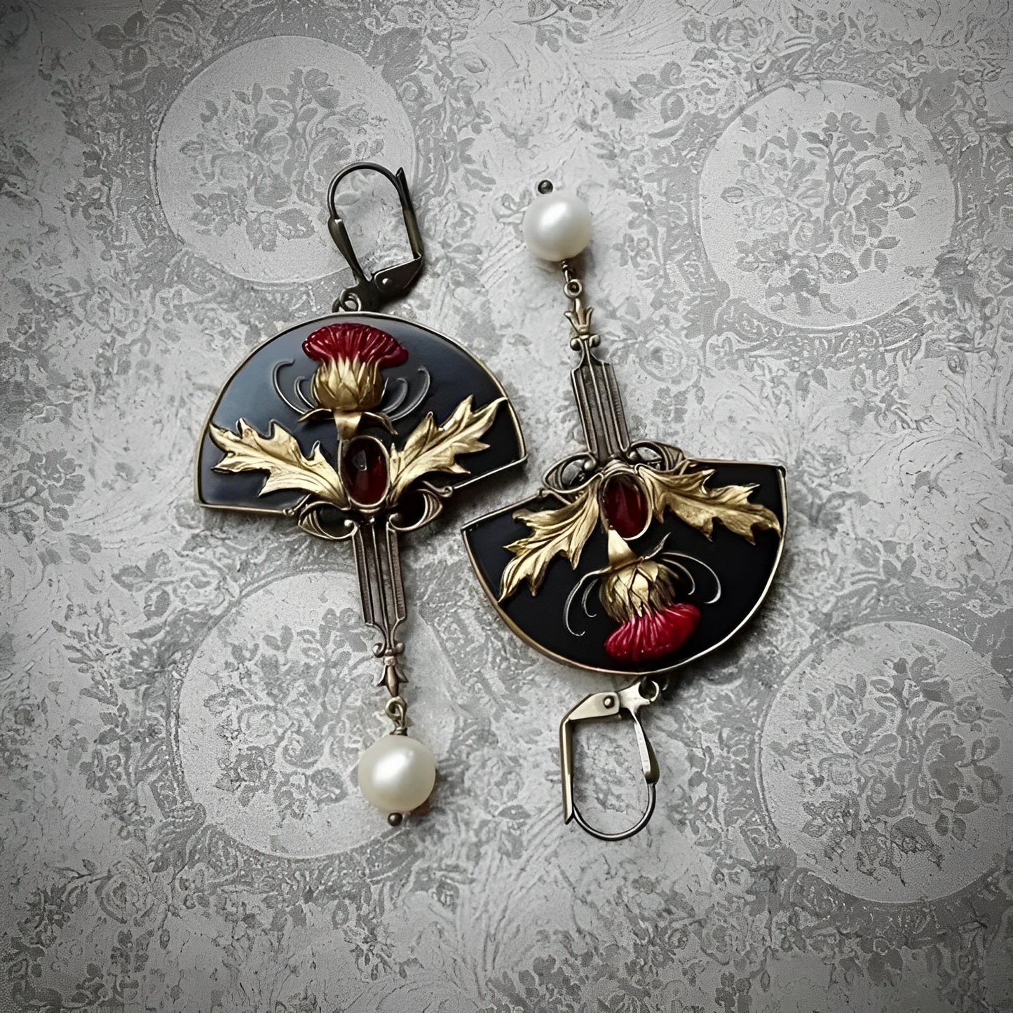 Raisa – Pendientes Boho con Perlas y Cristal Rojo