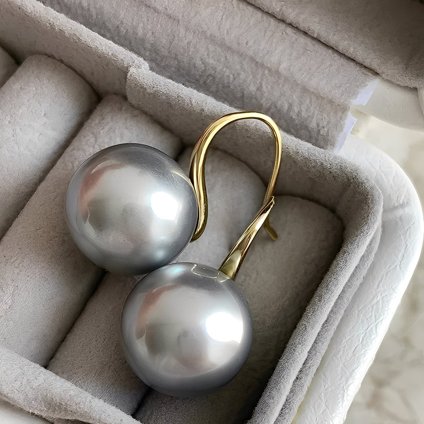 Amira – Pendientes de Oro & Perlas Negras
