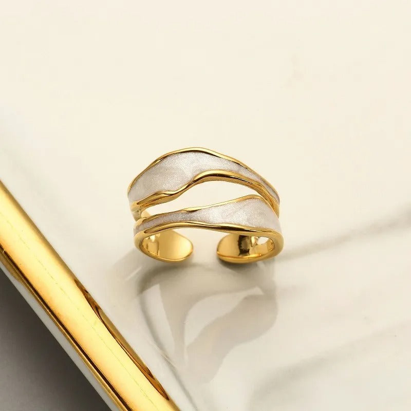 Bria – Anillo Vintage en Oro Blanco