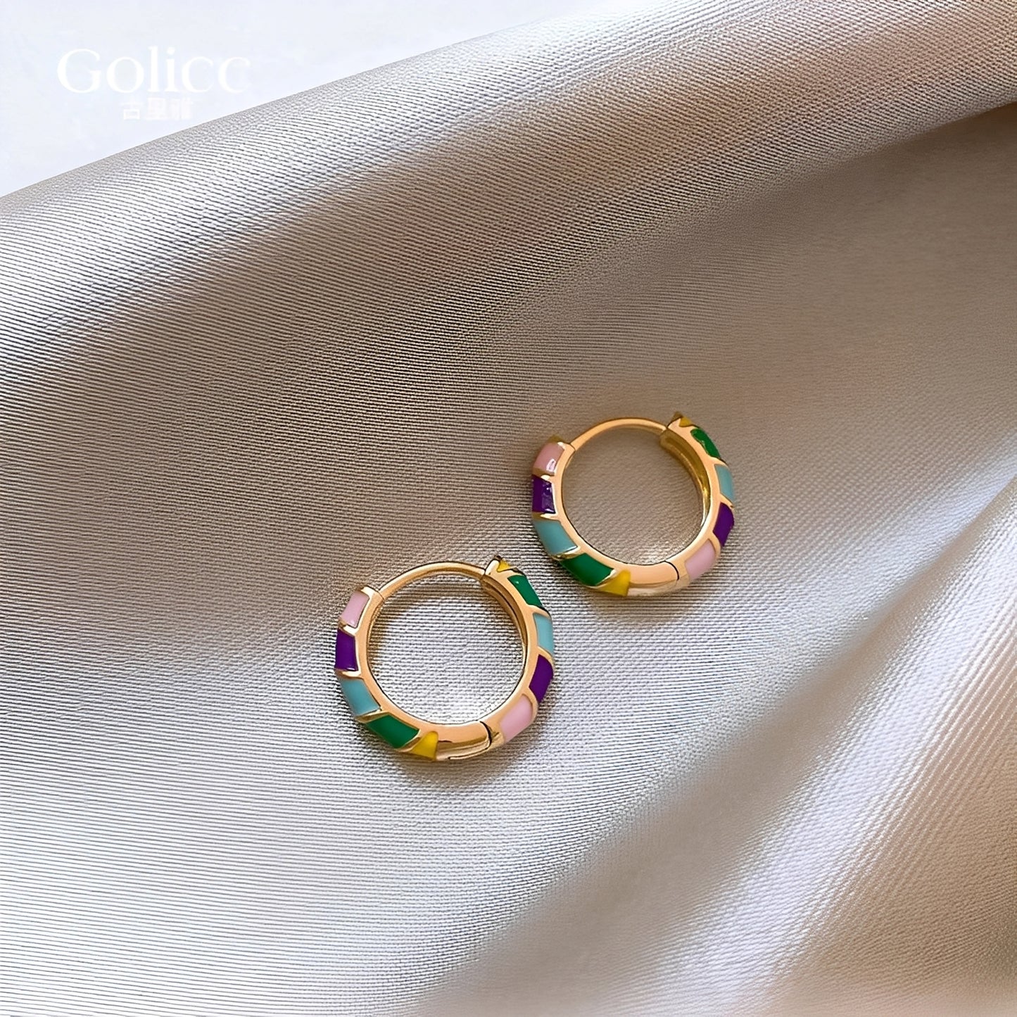 Sofia – Pendientes Elegantes de Oro con Esmalte Multicolor
