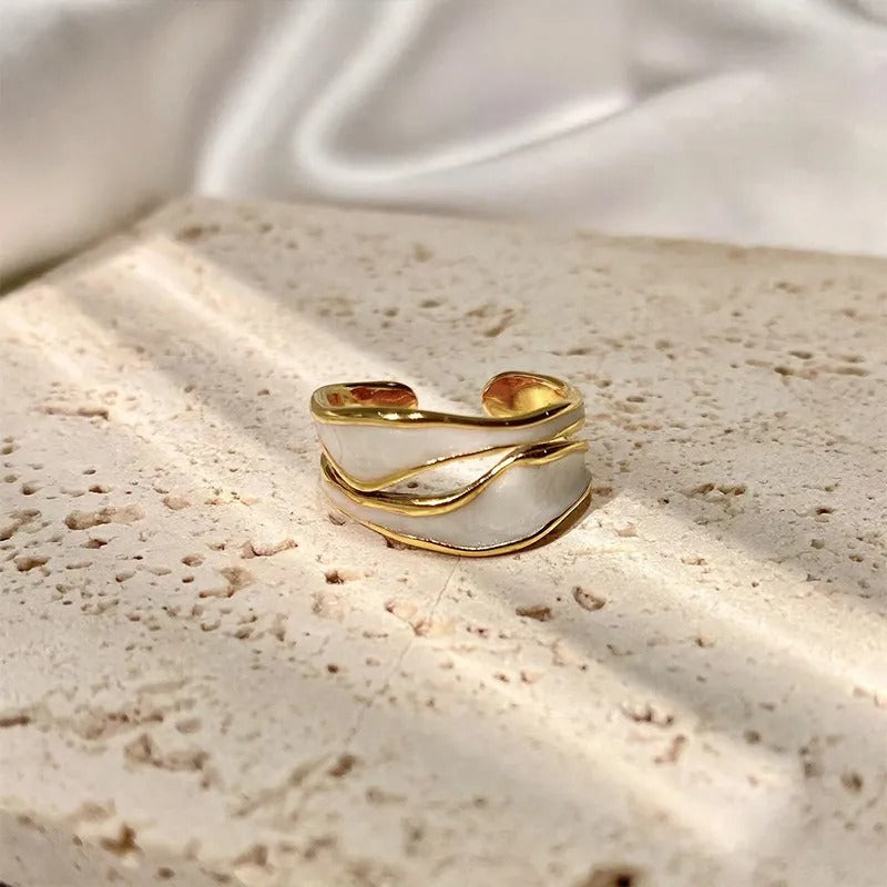 Bria – Anillo Vintage en Oro Blanco