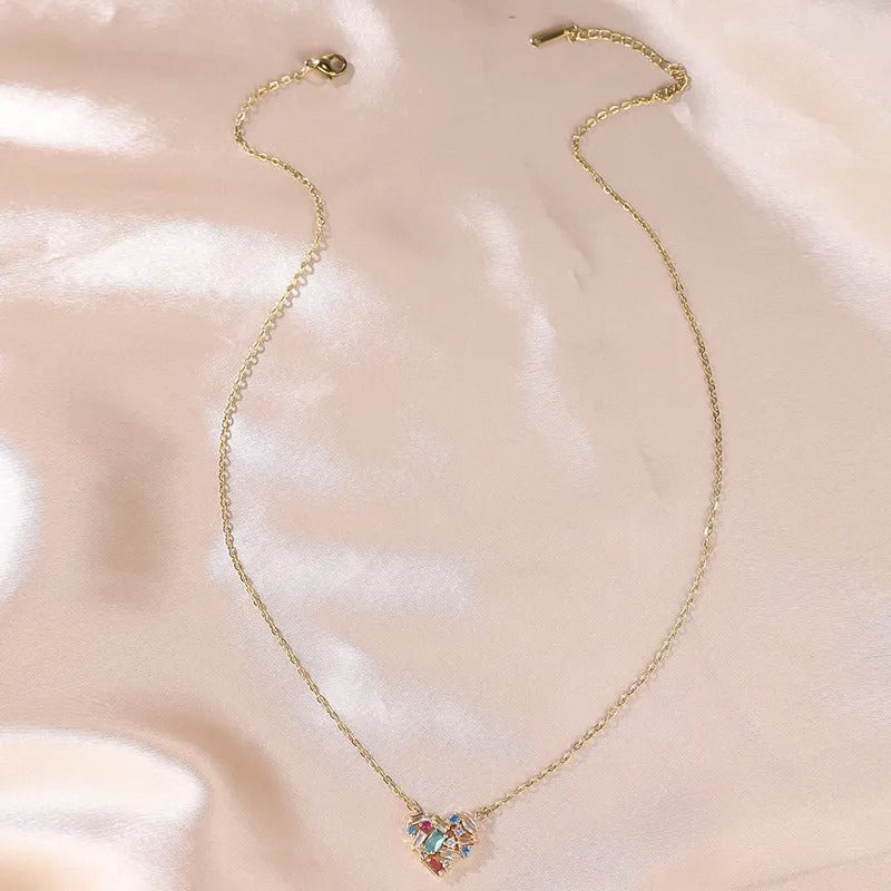 Ariel – Collar Corazón en Cristal Multicolor