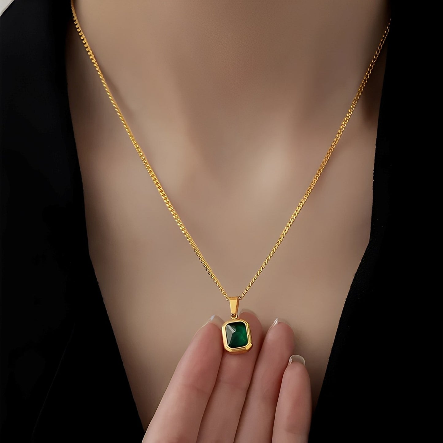 Cameron – Collar Colgante Esmeralda Minimalista