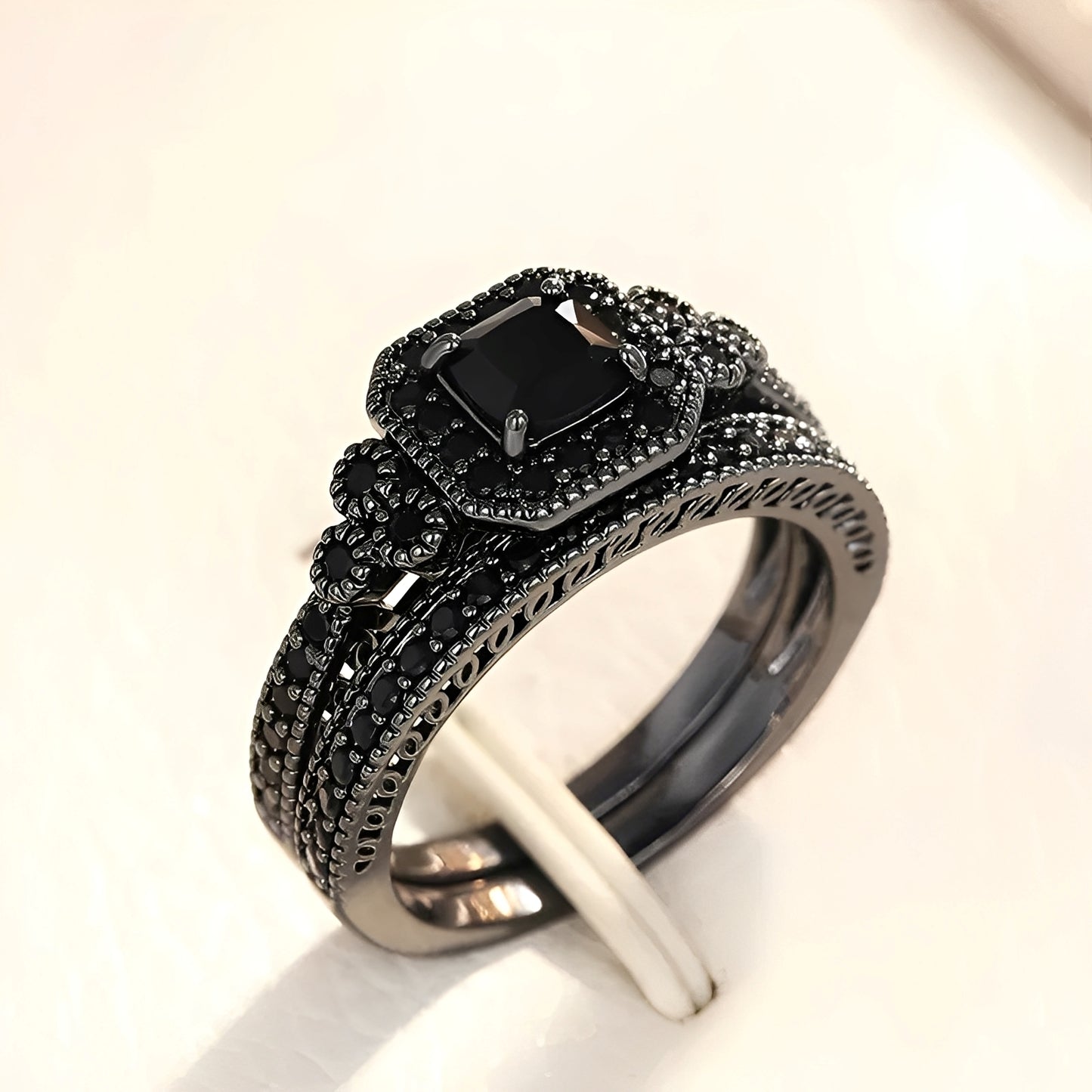 Adrian – Set de Anillos Vintage en Negro