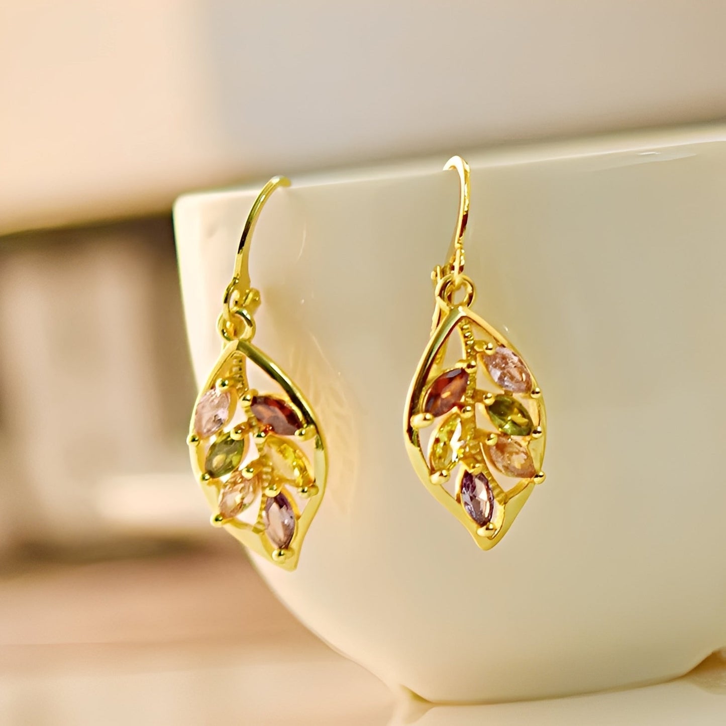 Kiarra – Pendientes Vintage Oro & Zirconio