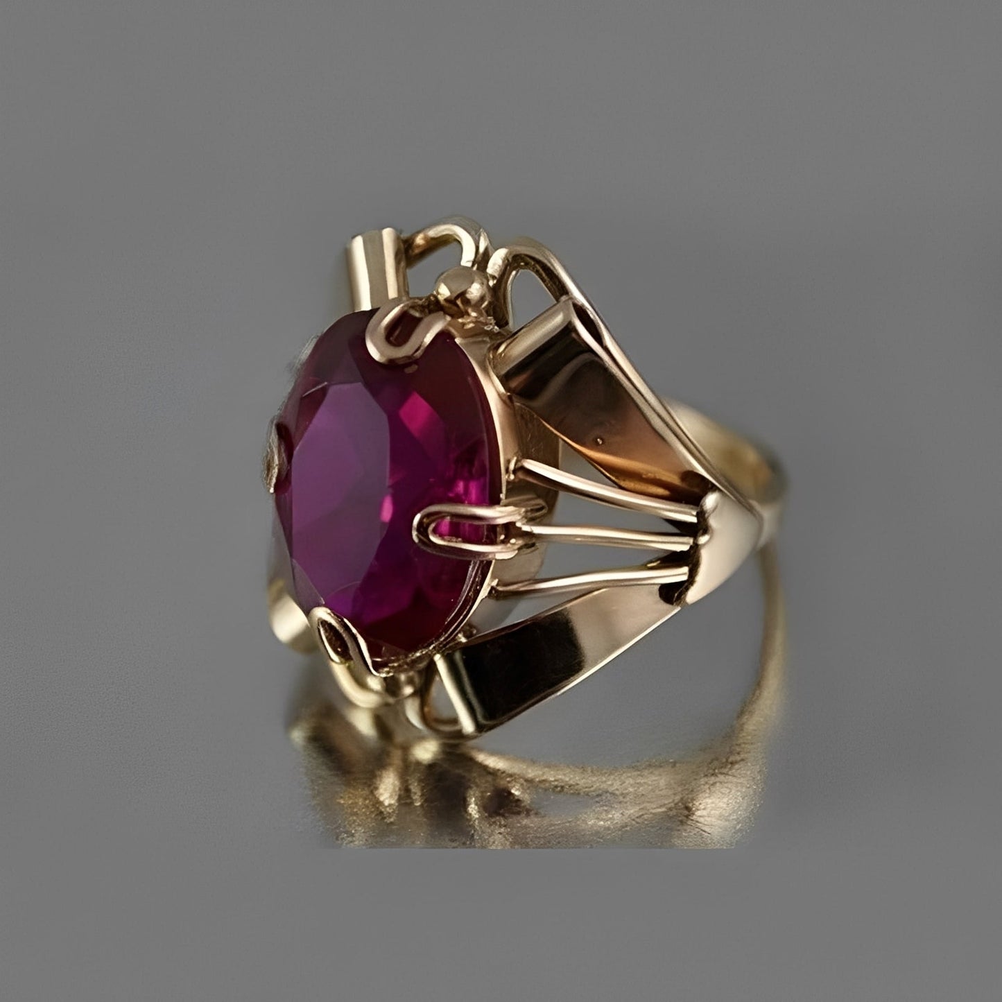 Mikha – Bague Vintage en Oro con Cristal de Granate