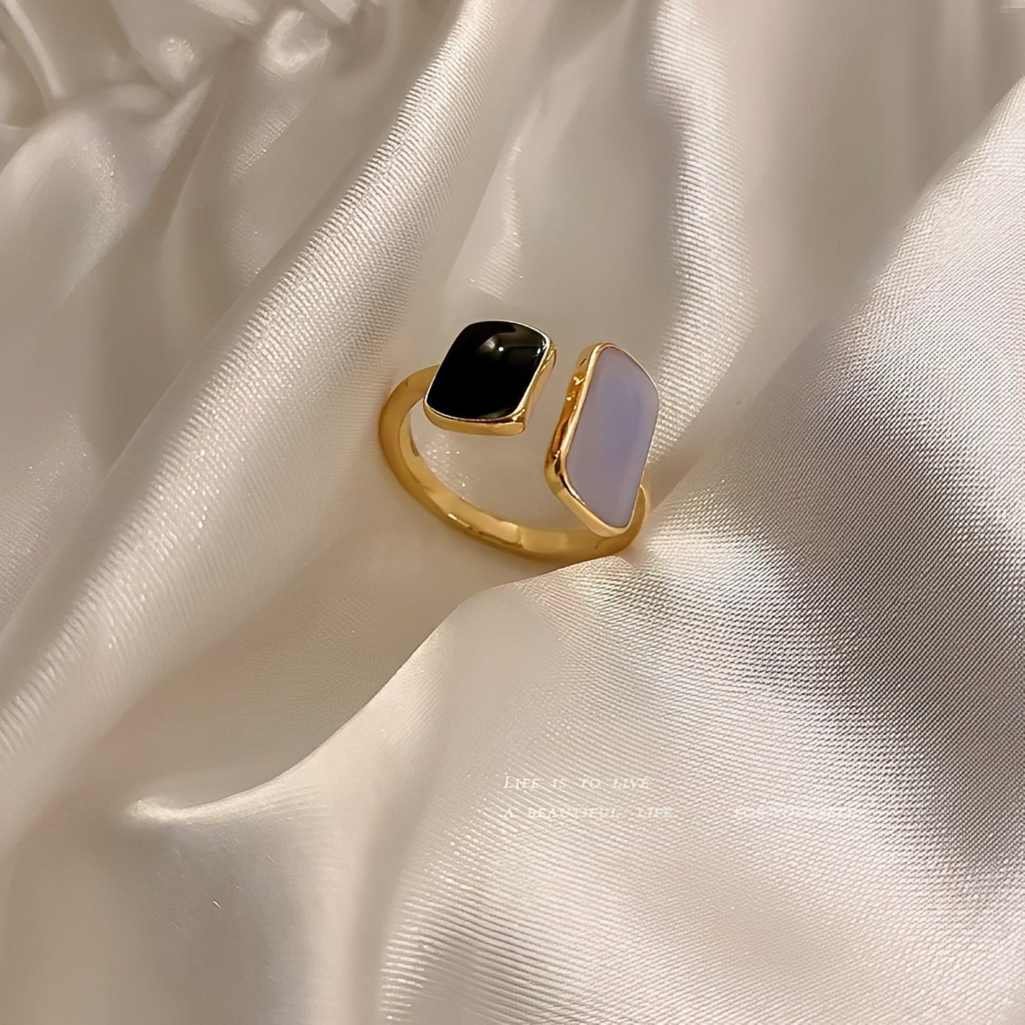 Nerina – Anillo Aguamarina Envolvente