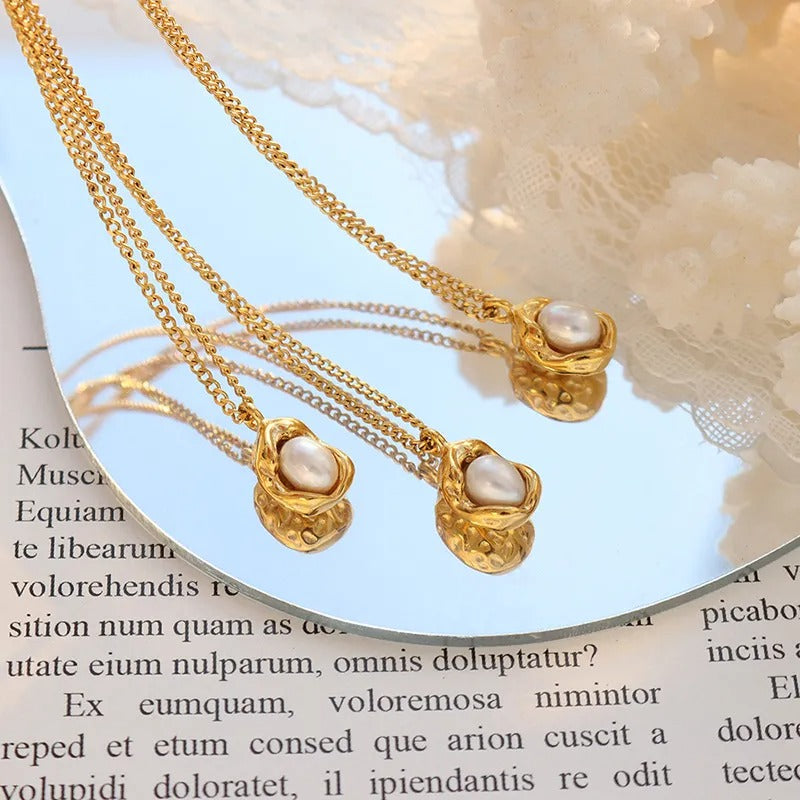Lorena – Collar Colgante Perla Barroca Minimalista