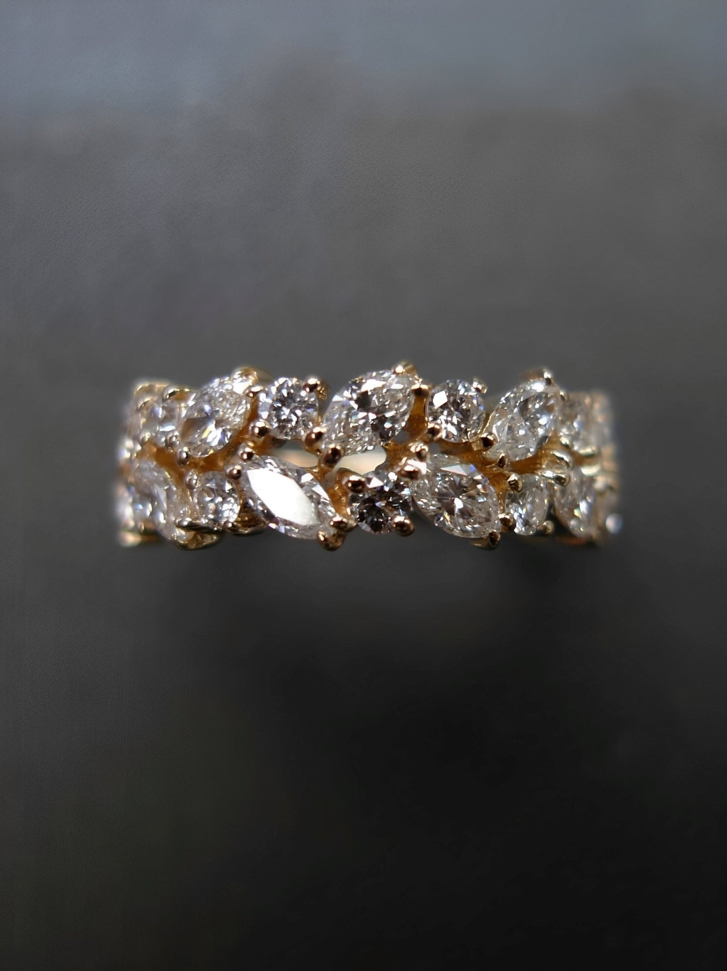 Aeliana – Anillo Vintage Dorado Brillante