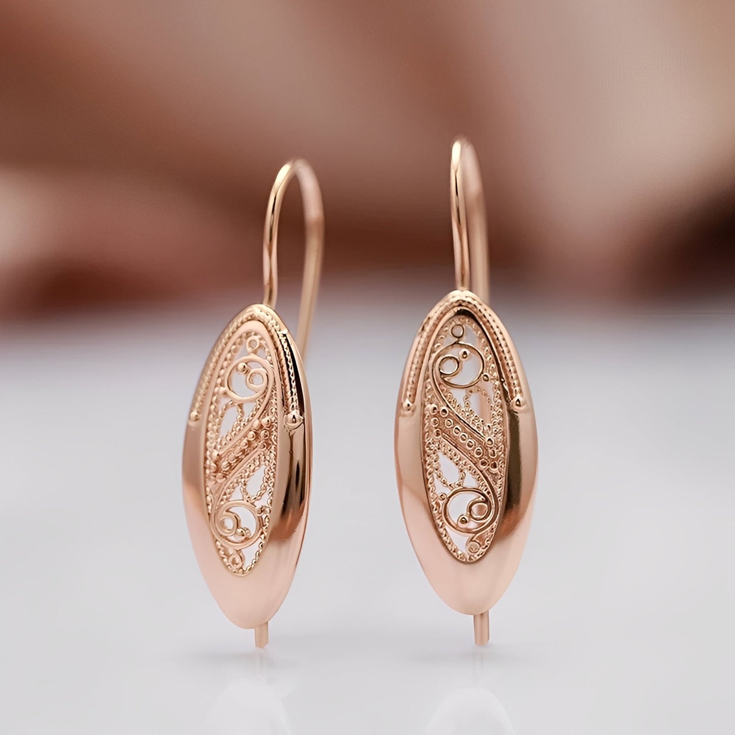Salma – Pendientes Huecos Elegantes