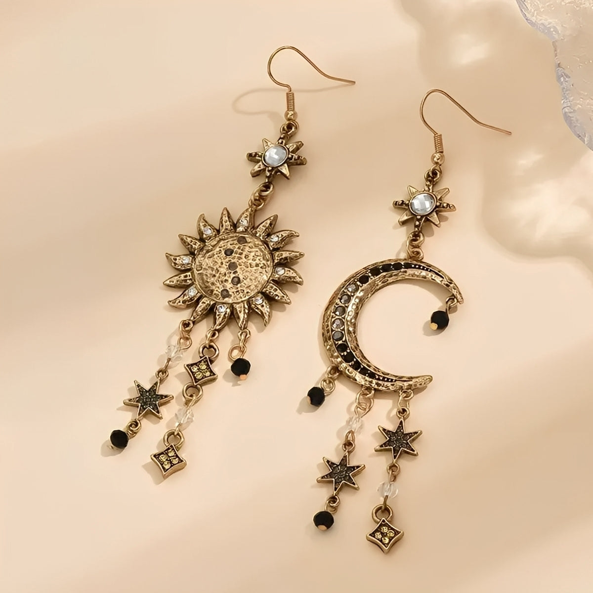 Arielle – Pendientes Vintage Sol y Luna Colgantes