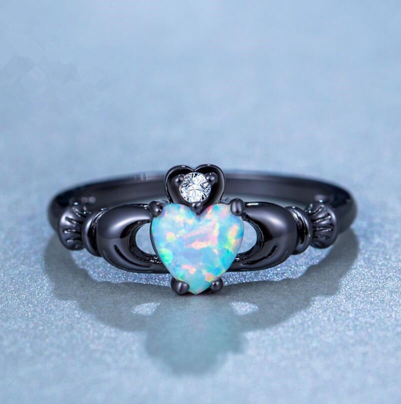 Meryl – Anillo Corazón en Ópalo Blanco