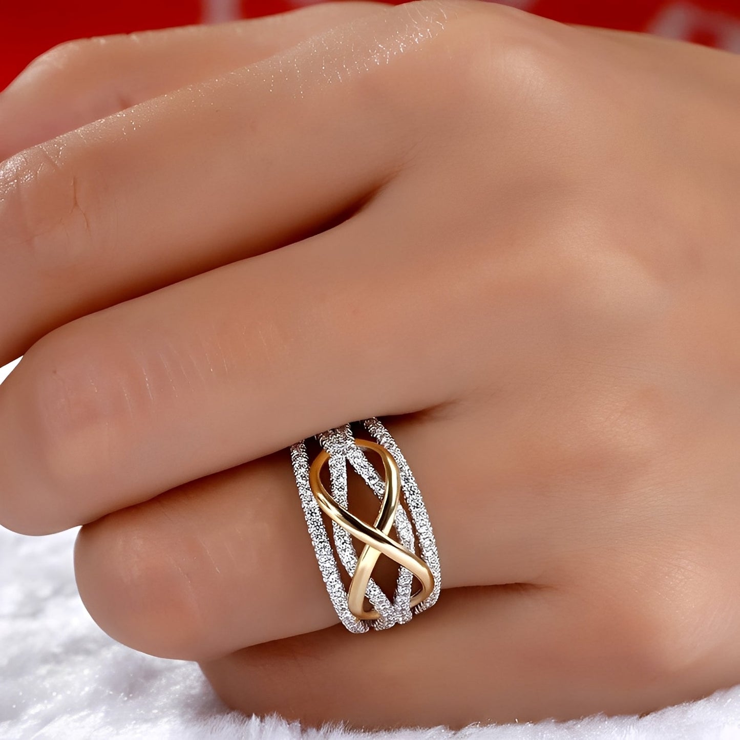 Inaya – Anillo Símbolo Infinito Elegante para Mujer